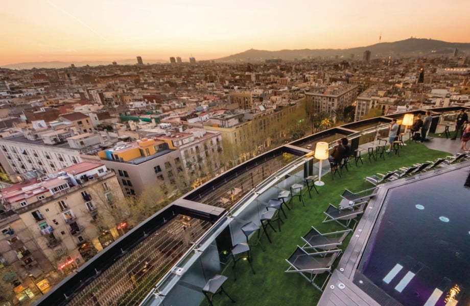 360º views at on top of the Hotel Barceló Raval.